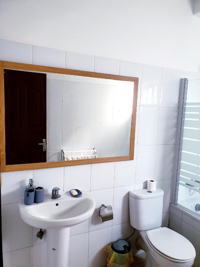 Guest House Mangui Baxu Rooms & Apartment Таррафал Екстер'єр фото
