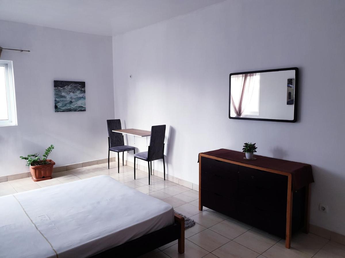 Guest House Mangui Baxu Rooms & Apartment Таррафал Екстер'єр фото