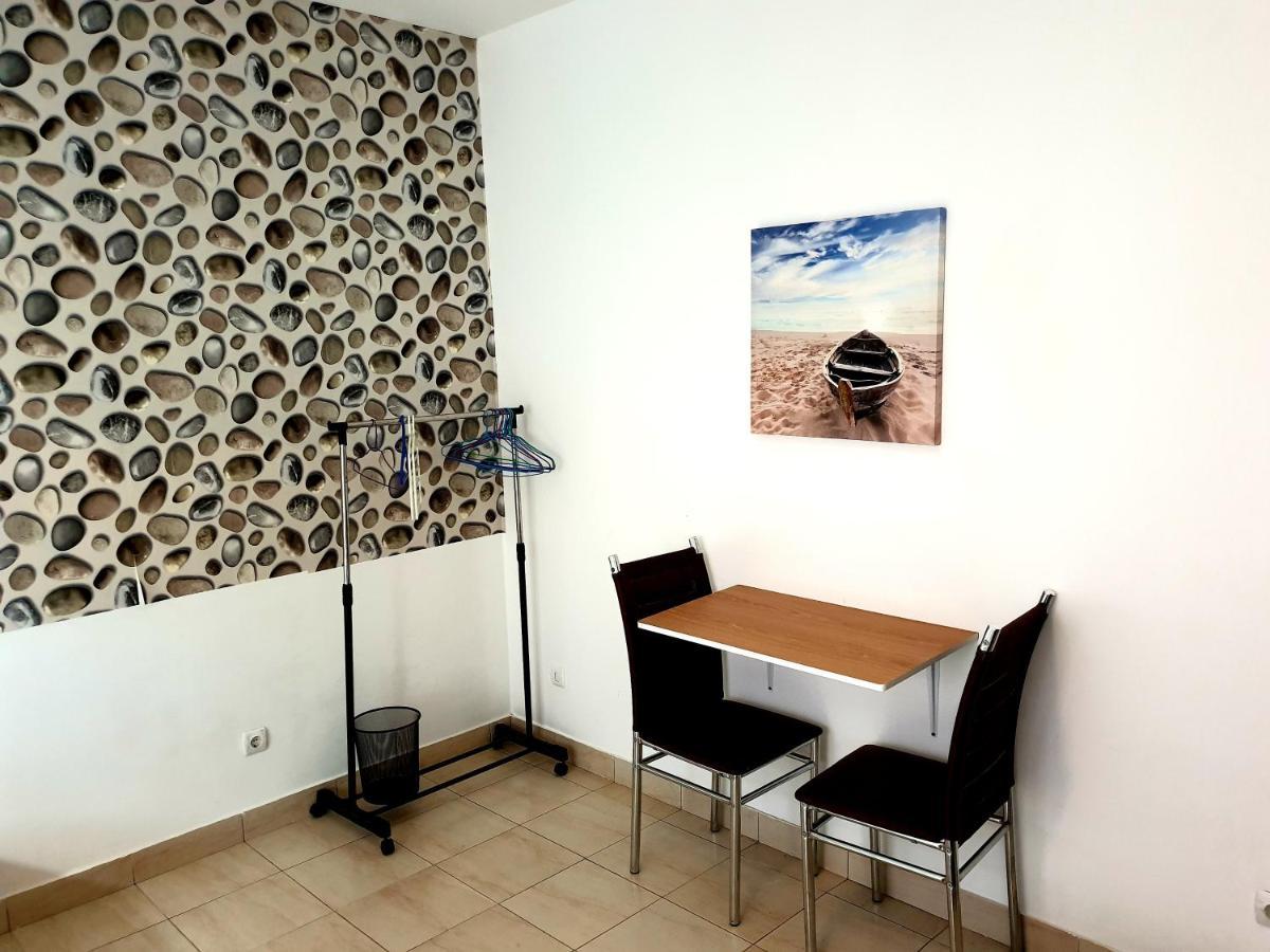 Guest House Mangui Baxu Rooms & Apartment Таррафал Екстер'єр фото